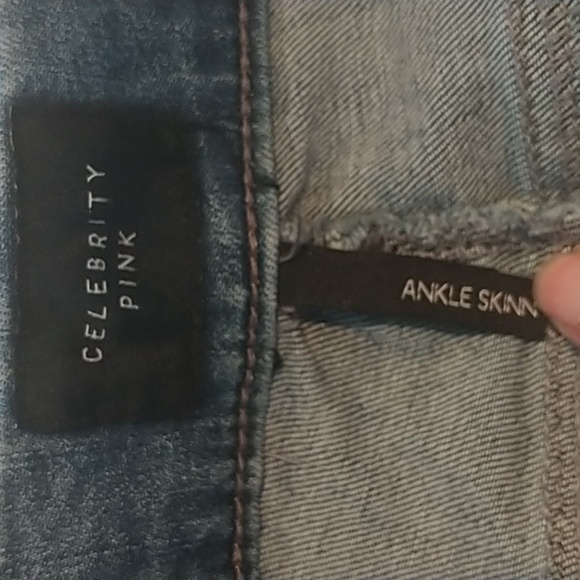 Forever 21 Celebrity Pink Skinny Distressed Raw Hem Ankle Jeans sz plus 22 - Picture 14 of 15